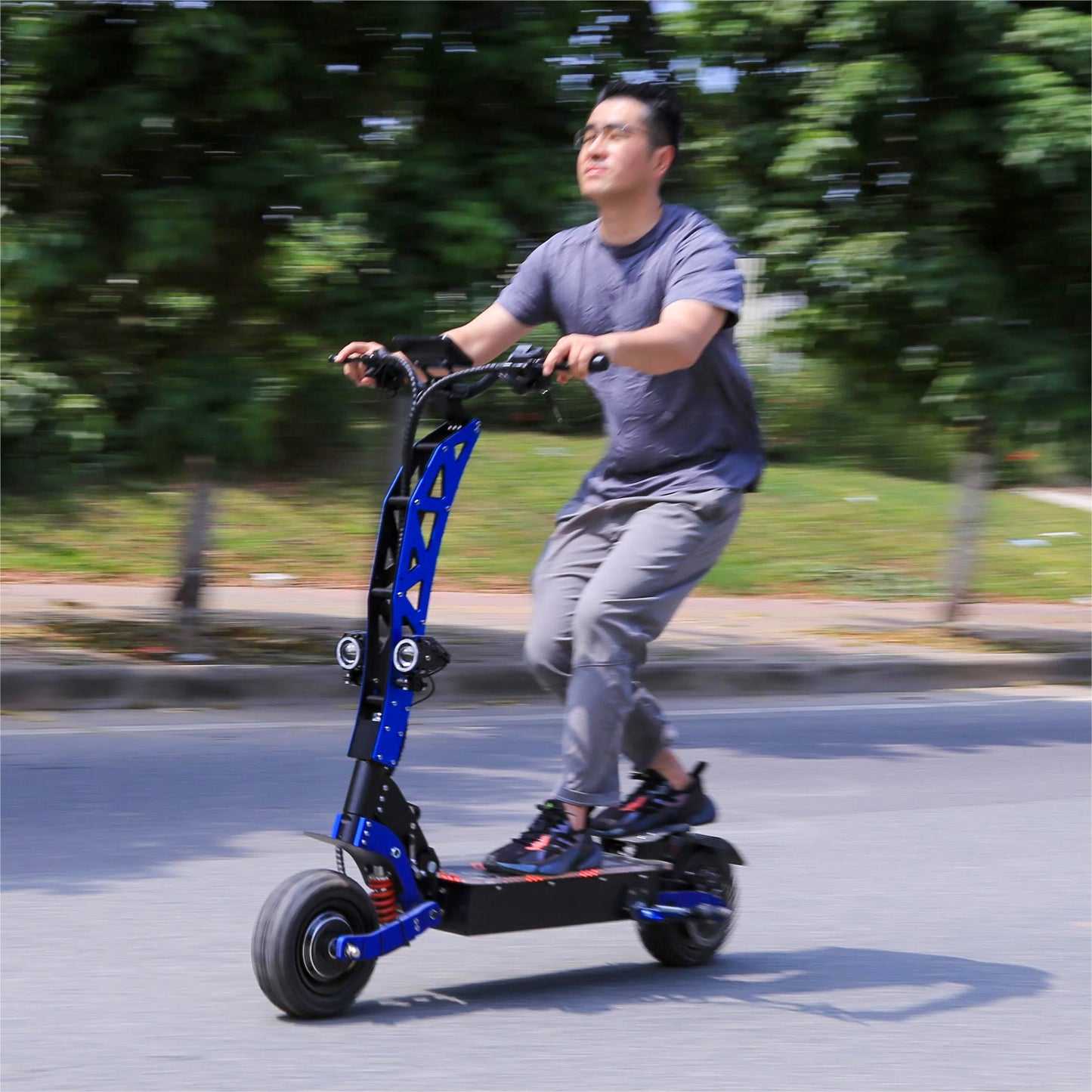 MAKOU E8P 6000W Dual Motor 60V 40AH Electric Scooter 11" Tires
